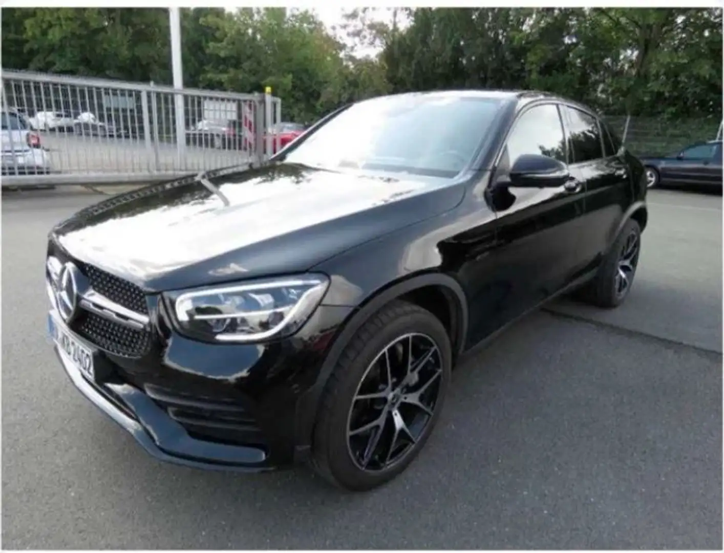 Mercedes-Benz GLC 300 300e 4Matic 9G-Tronic Schwarz - 1