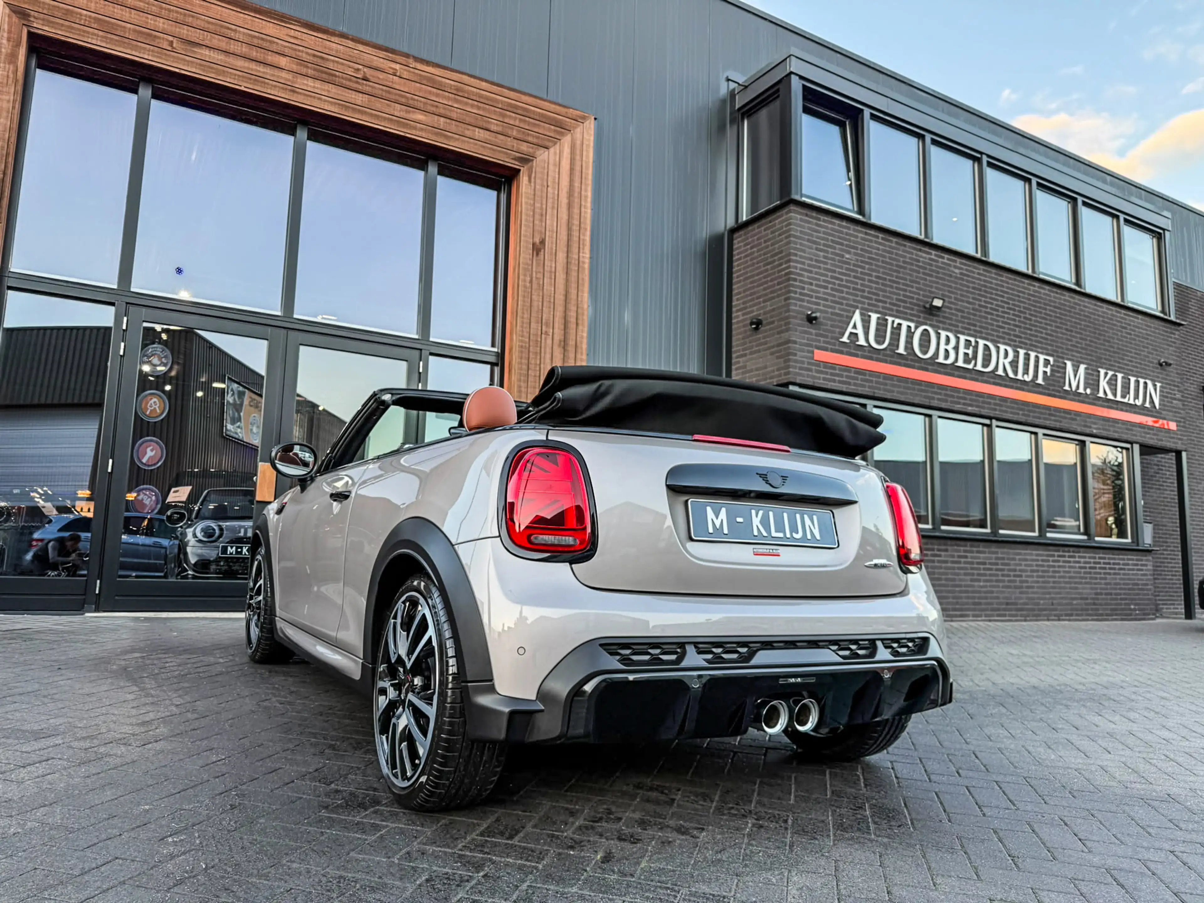 MINI John Cooper Works Cabrio 2.0 JCW Pack F1 aut 231pk/Rooftop grey/Bruin leer/ — photo 9