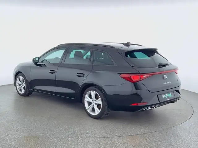 Seat Leon view 4