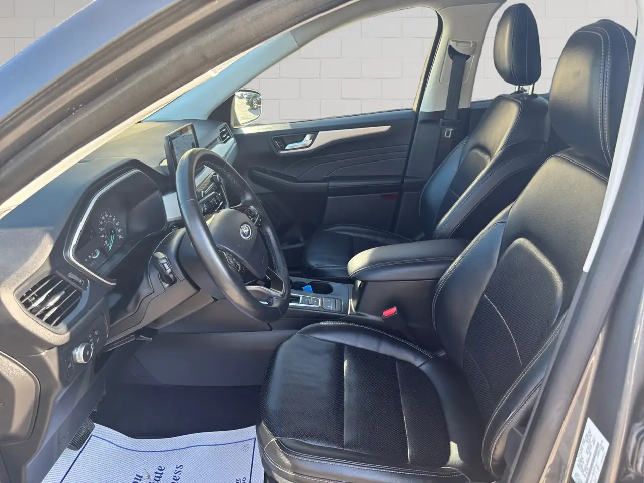 Ford Escape снимка Ford Escape
