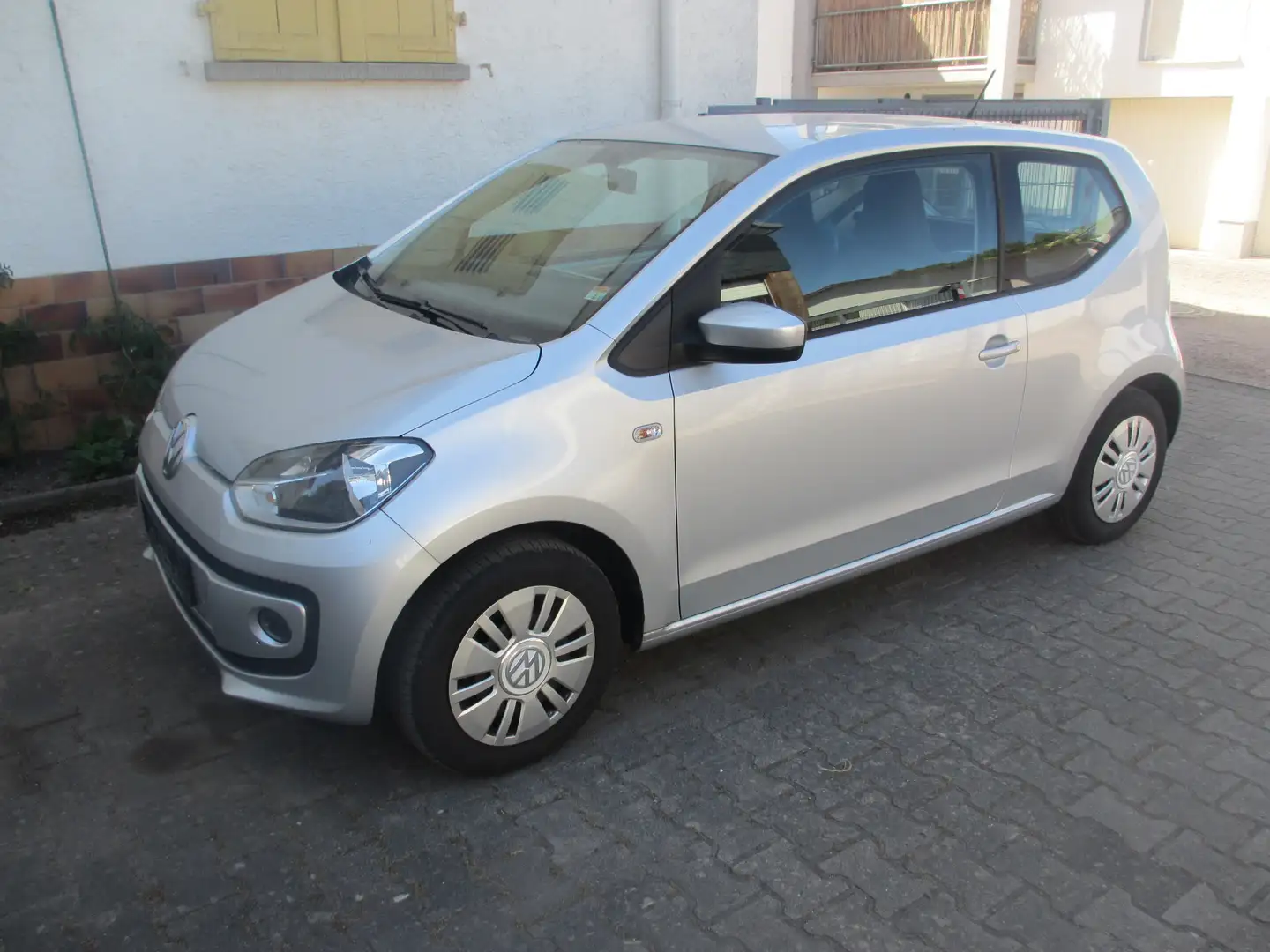 Volkswagen up! move up!  Klima Silber - 1