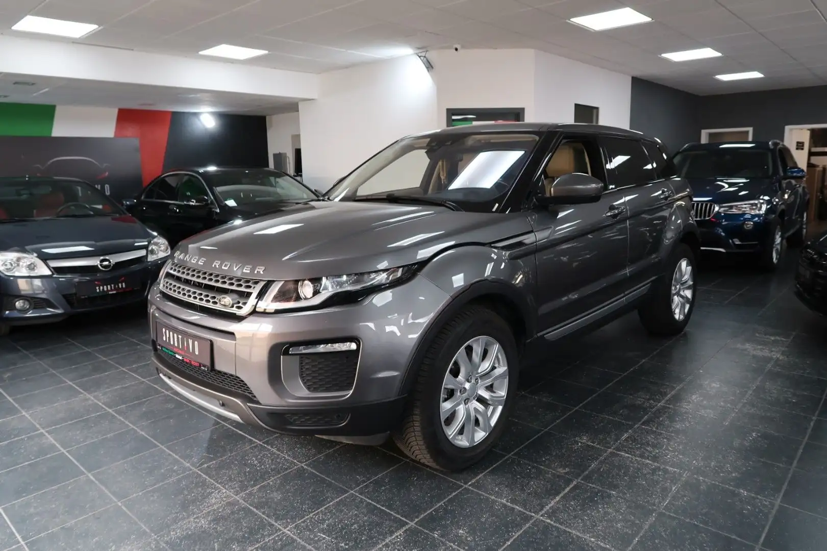 Land Rover Range Rover Evoque SE/Xenon/Kam/Navi/Pano/4x4 Gris - 1