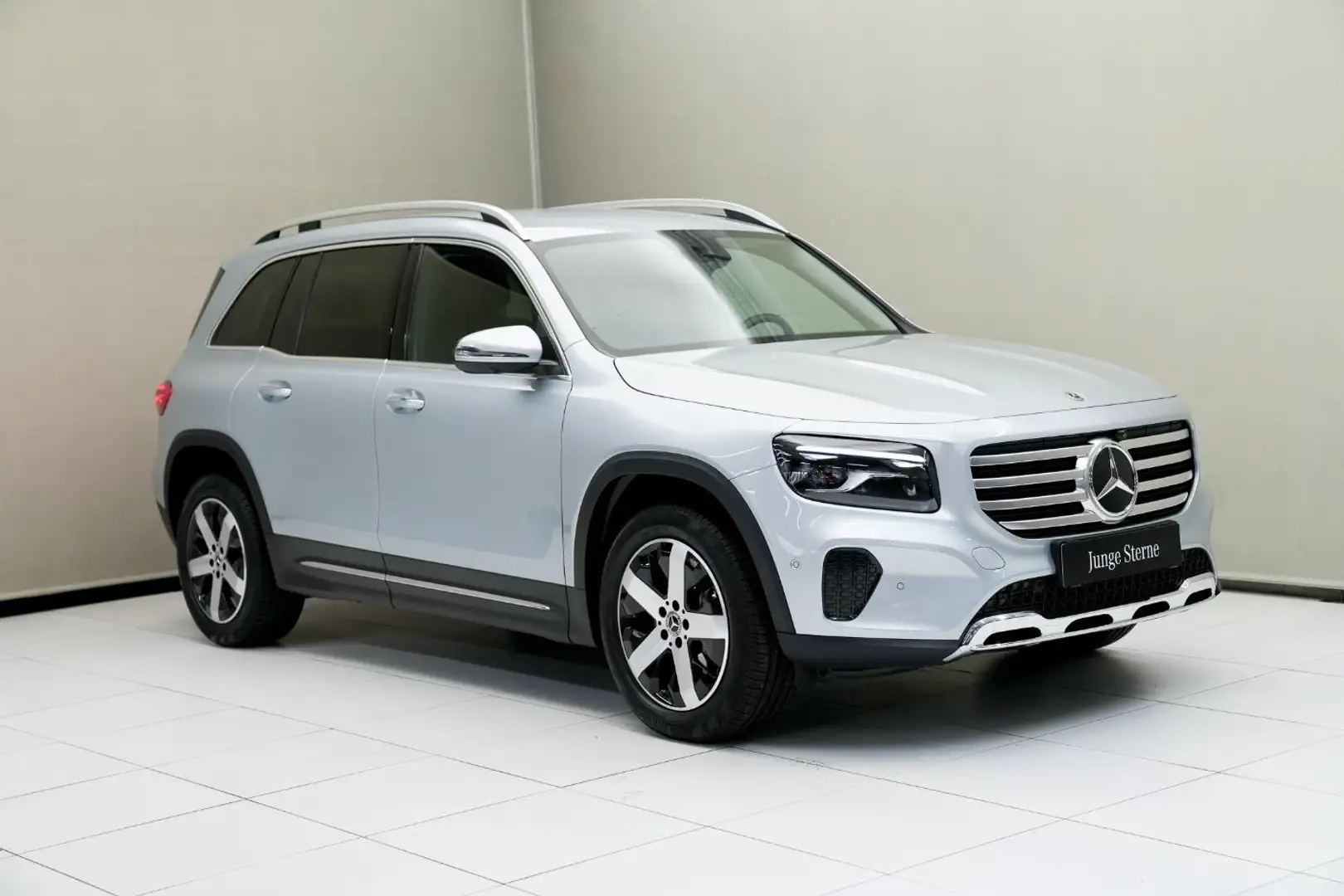 Mercedes-Benz GLB 200 d 4MATIC Österreich-Edition W-Paket SpurW Silber - 2