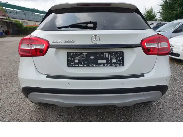Mercedes-Benz Gla view 5
