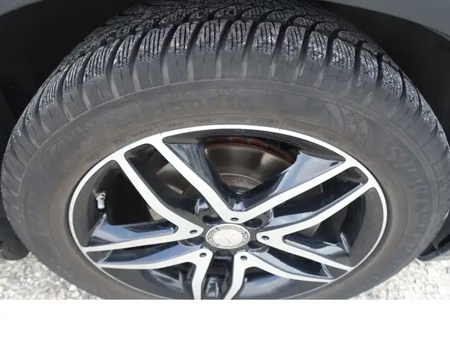 Mercedes-Benz Gla view 8