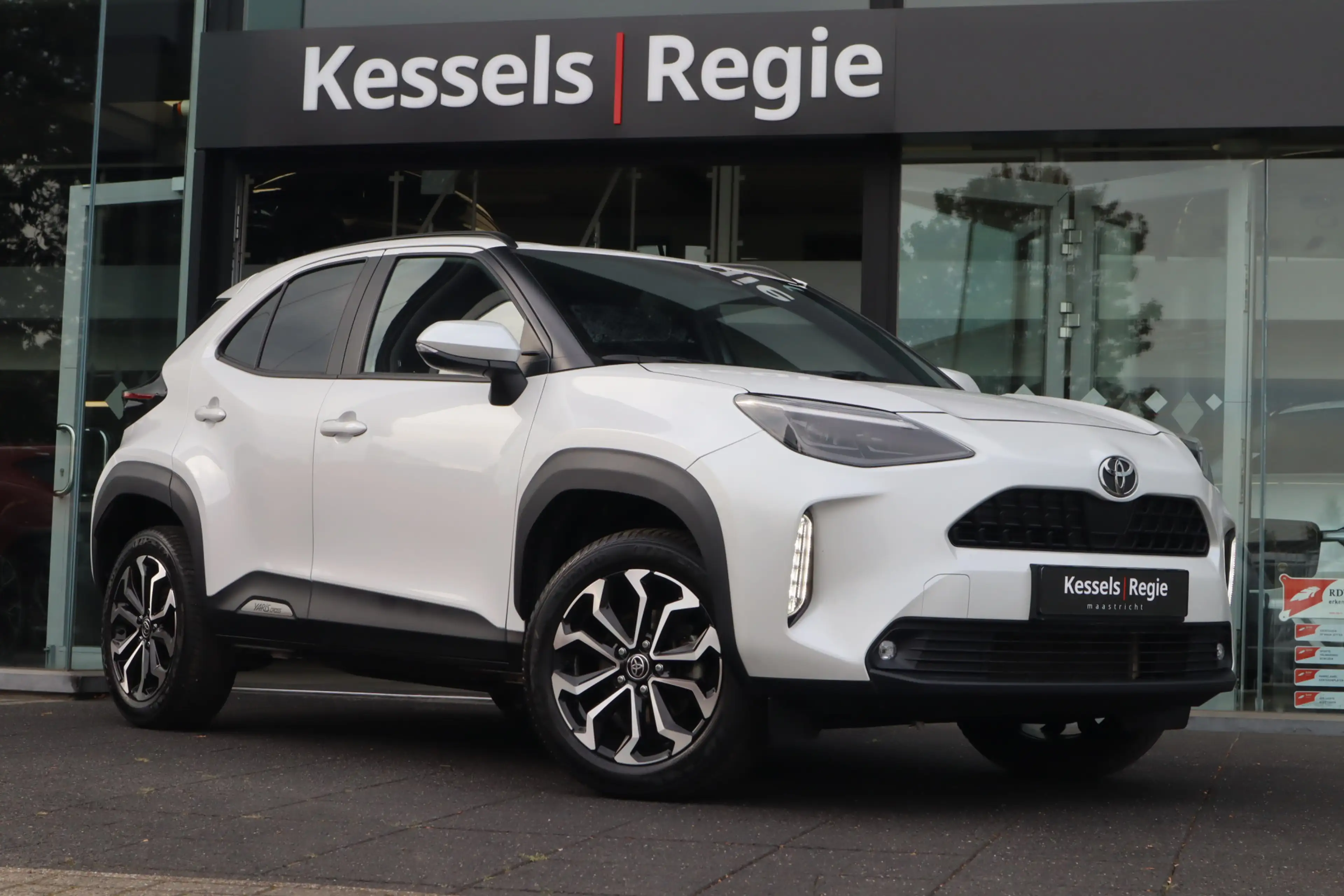 Toyota Yaris Cross 1.5 Hybrid 130 Dynamic | ACC | Carplay | Camera | — photo 2