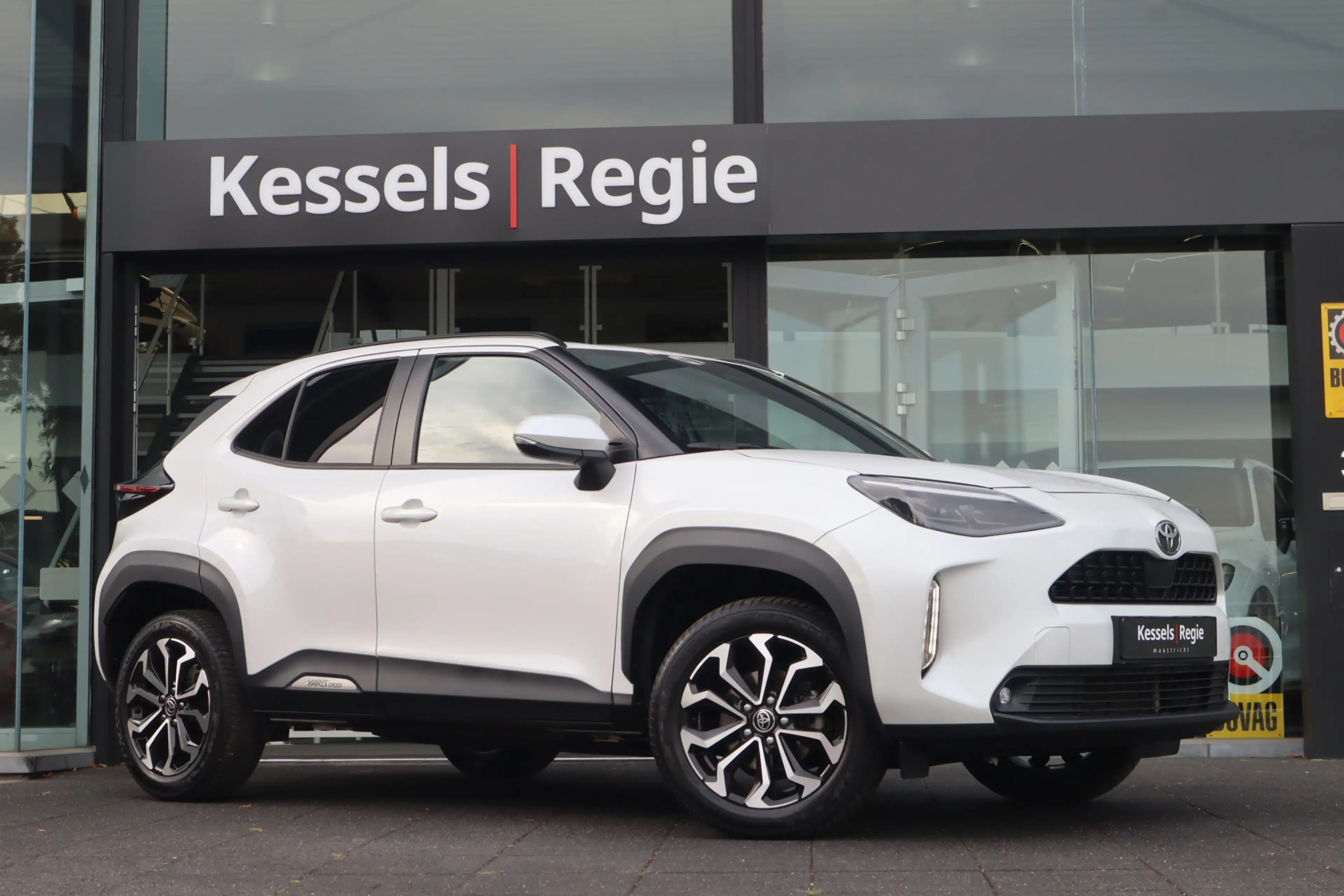 Toyota Yaris Cross 1.5 Hybrid 130 Dynamic | ACC | Carplay | Camera | — photo 3