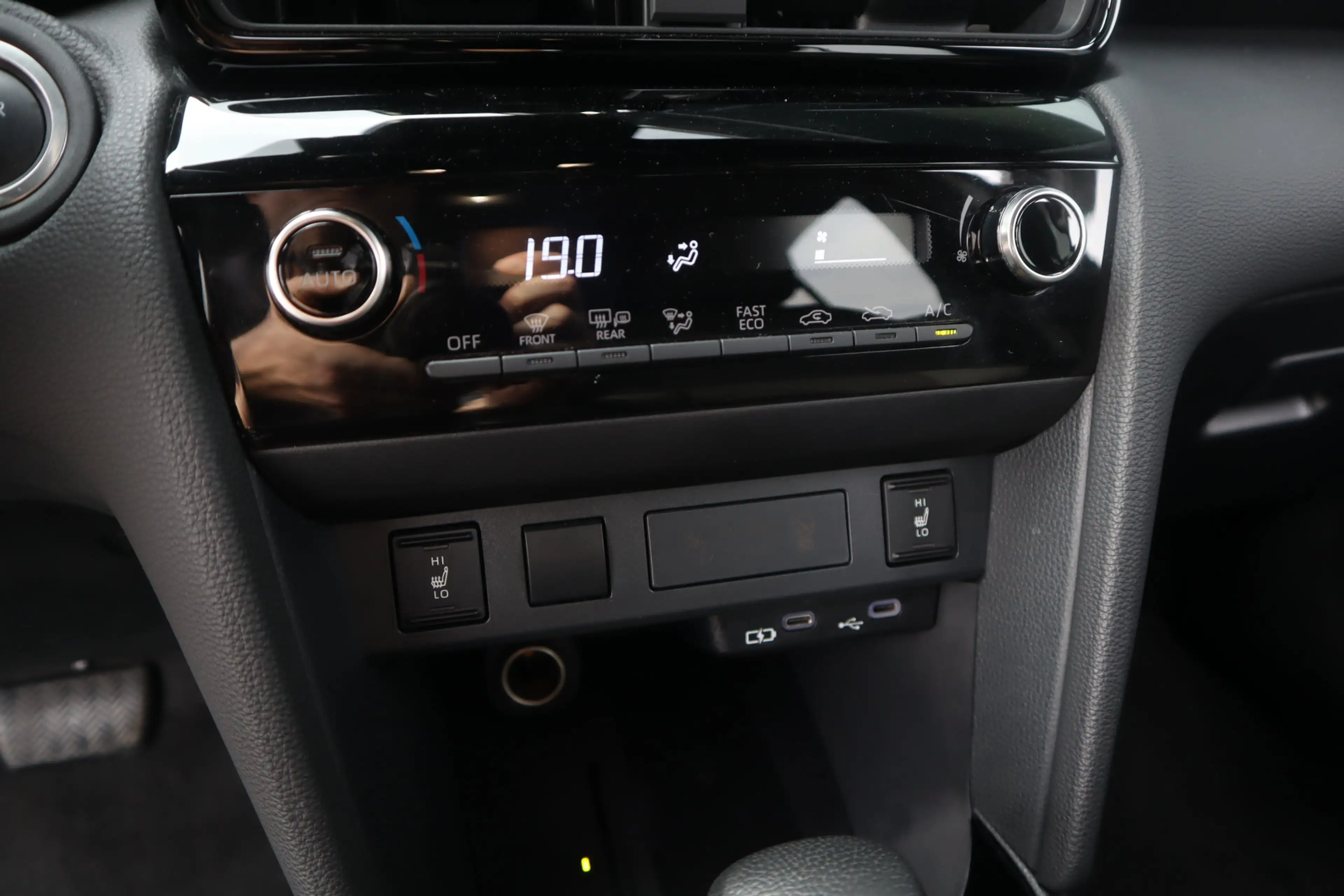 Toyota Yaris Cross 1.5 Hybrid 130 Dynamic | ACC | Carplay | Camera | — photo 15