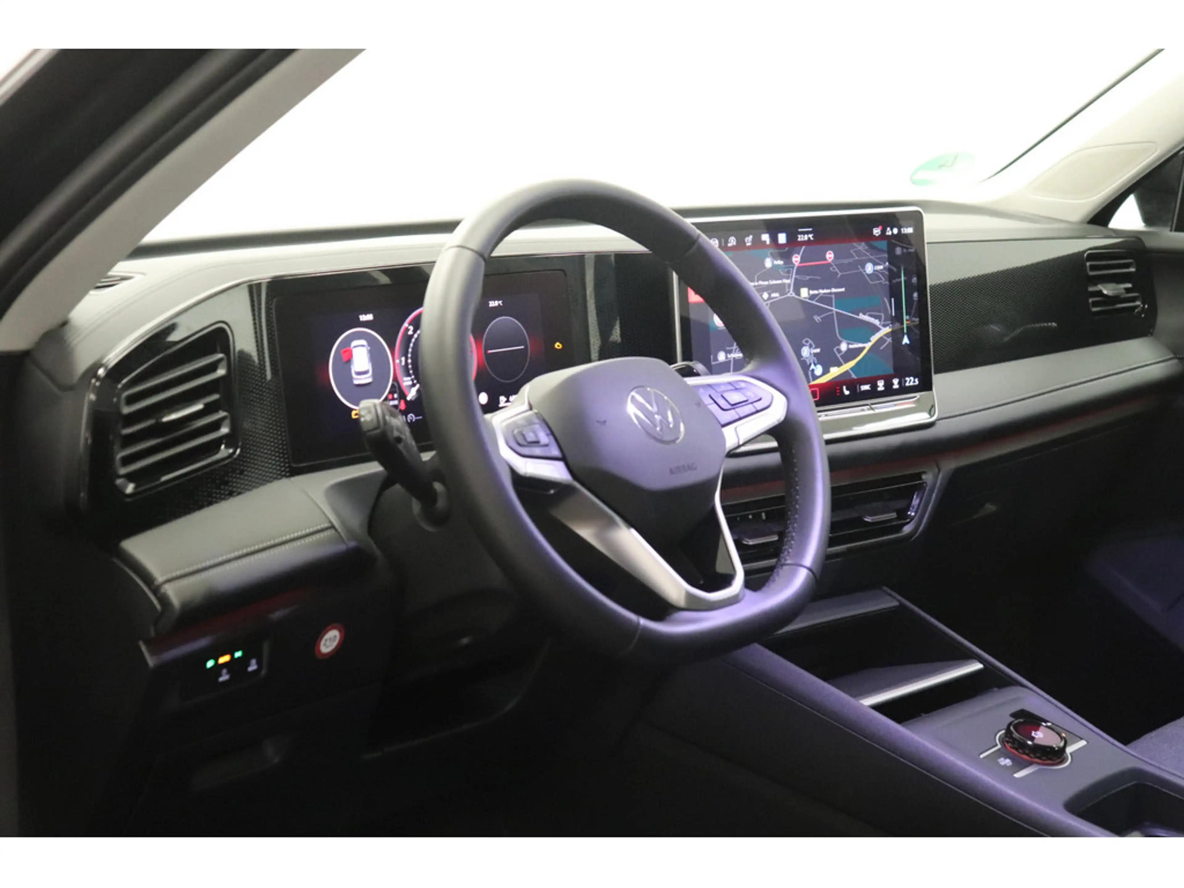 Volkswagen Tiguan Life 2.0 TDI SCR 4MOTION — photo 9