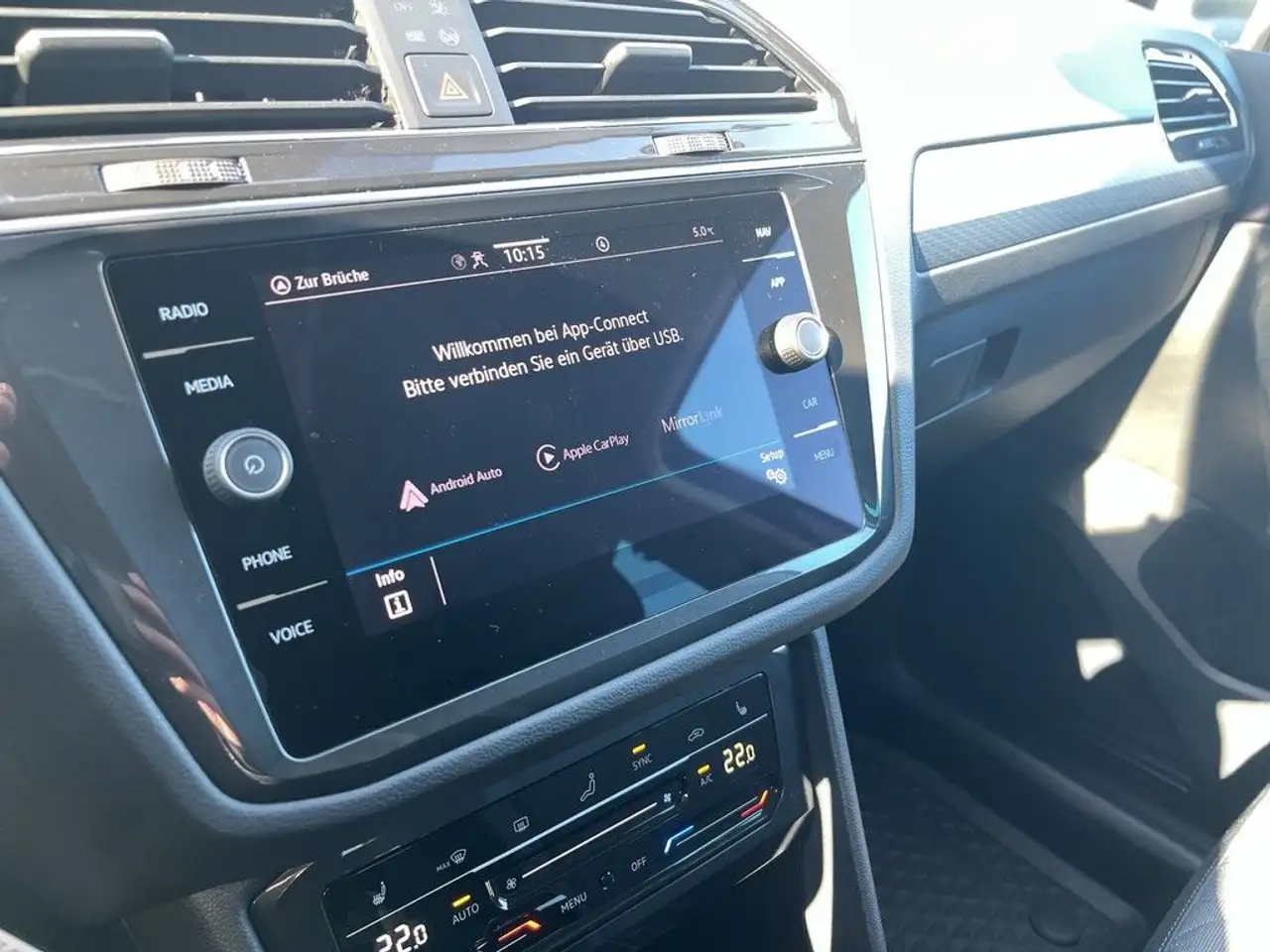 Volkswagen Tiguan 2.0 TDI DSG Life Navi IQ.Light AHK 22