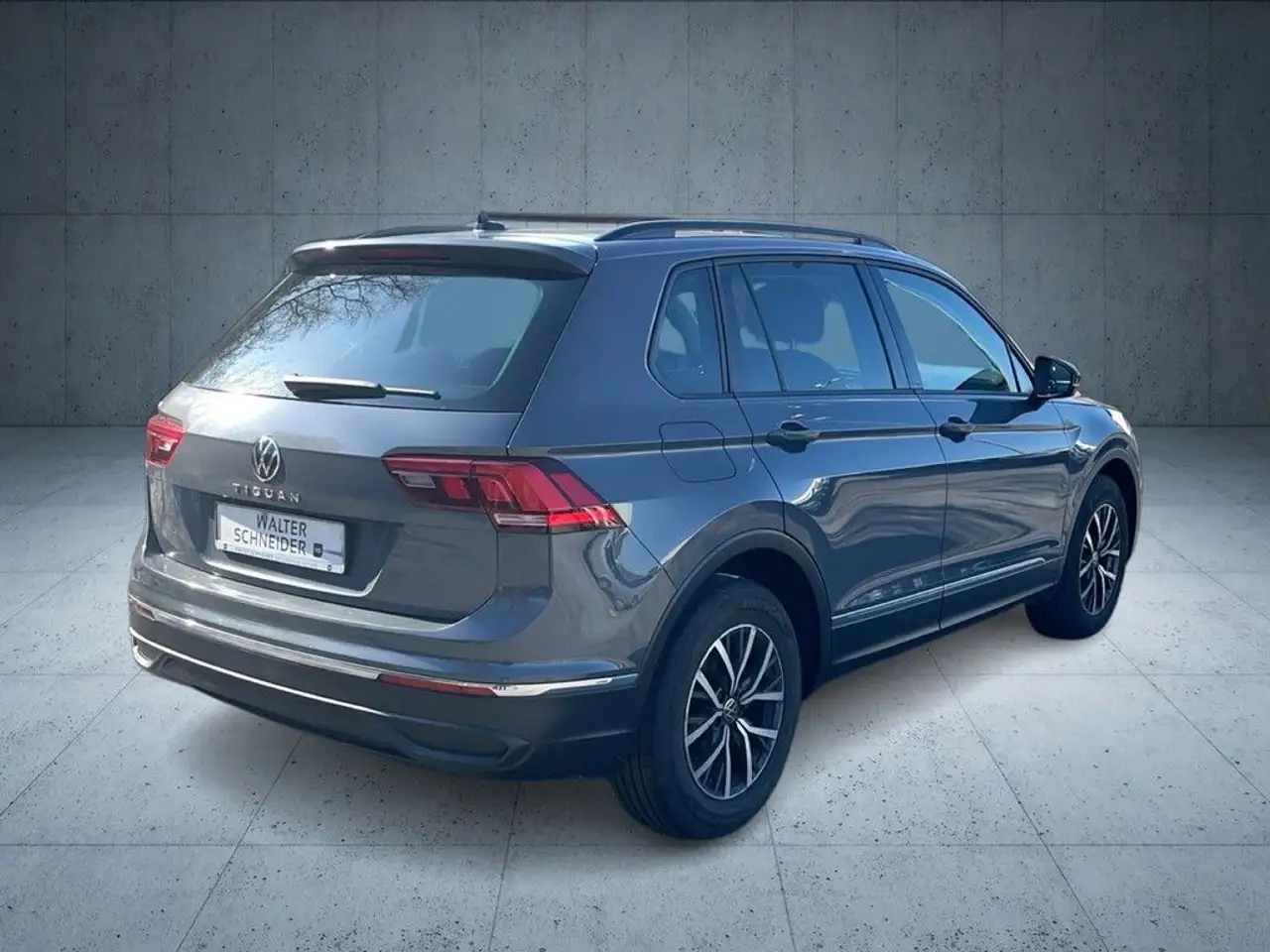 Volkswagen Tiguan 2.0 TDI DSG Life Navi IQ.Light AHK 7