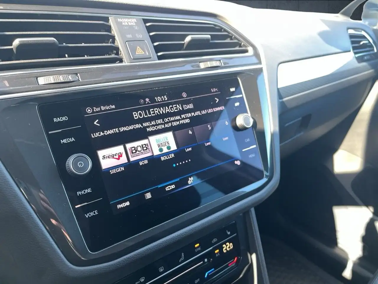 Volkswagen Tiguan 2.0 TDI DSG Life Navi IQ.Light AHK 19