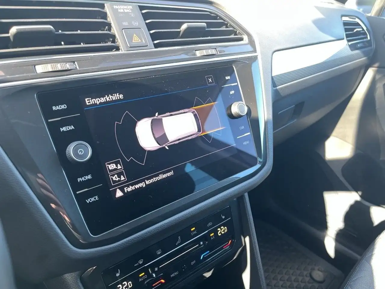 Volkswagen Tiguan 2.0 TDI DSG Life Navi IQ.Light AHK 20