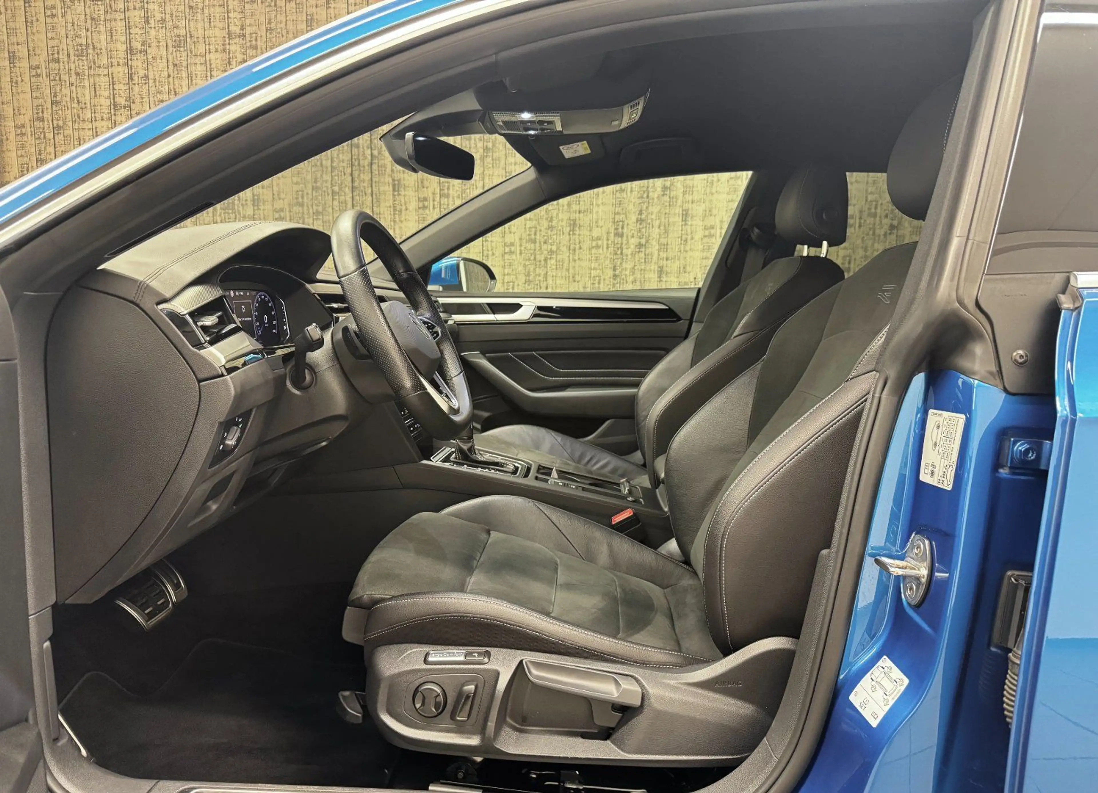 Volkswagen Arteon Kombi 2.0 TDI R-Line 4Motion /MATRIX-LED/VIRTUAL/ — photo 10