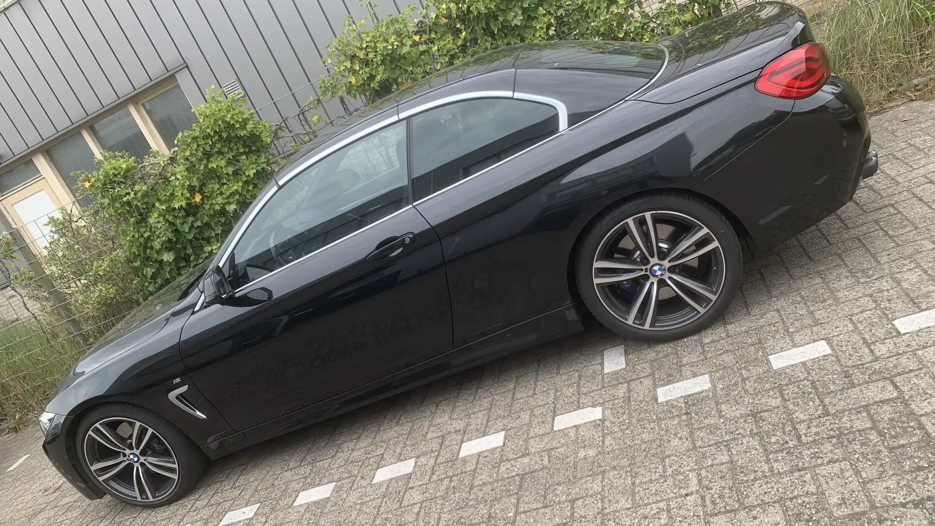 BMW 420 Cabriolet M-Pakket Negru - 1