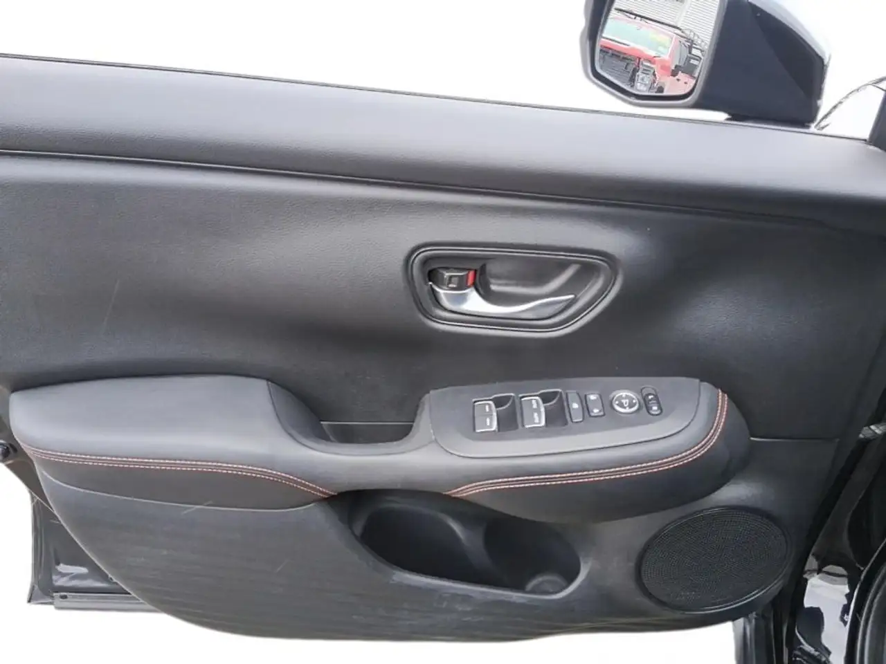 Honda HR-V снимка Honda HR-V