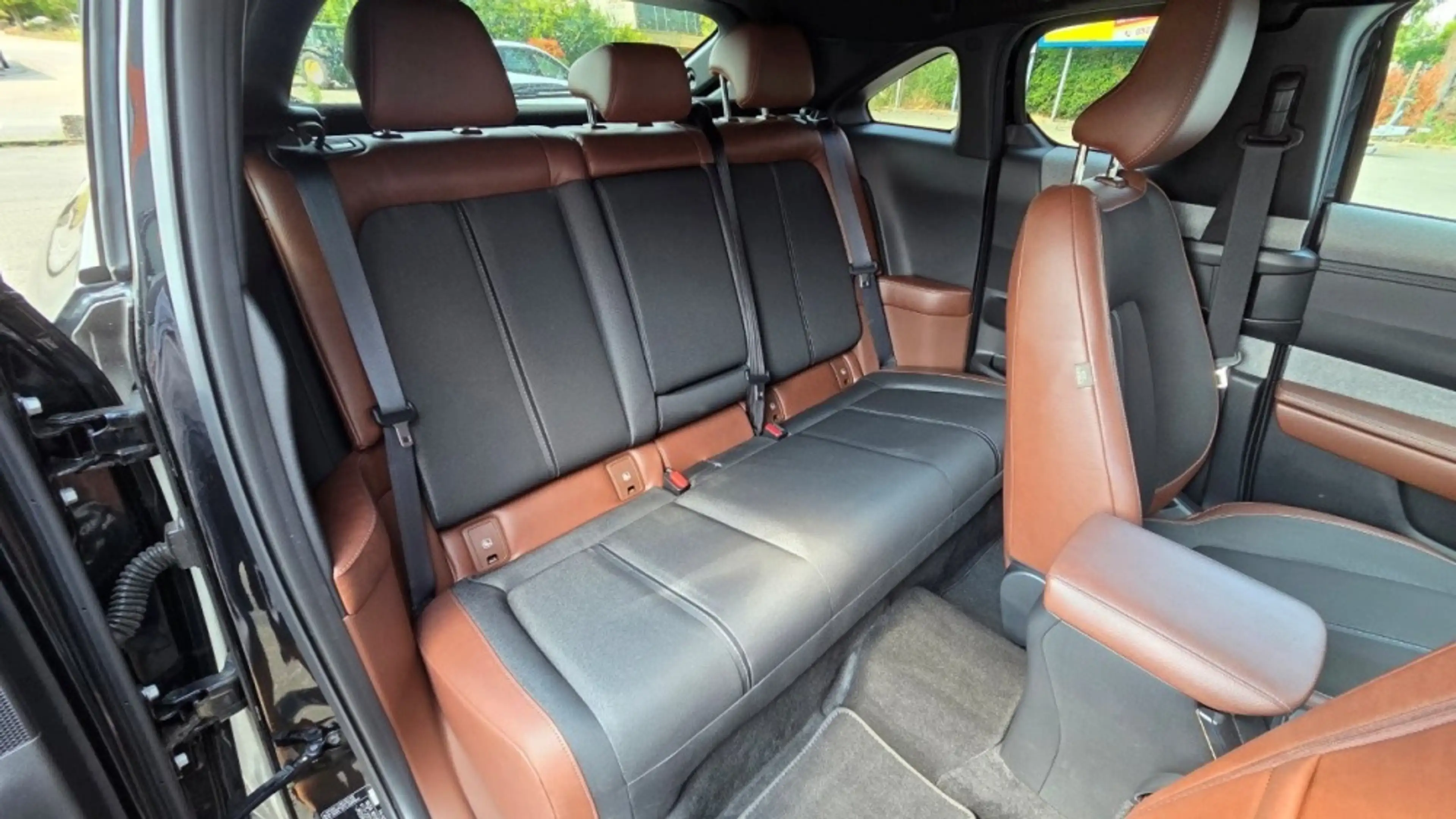 Mazda MX-30 e-Skyactiv Advantage — photo 7