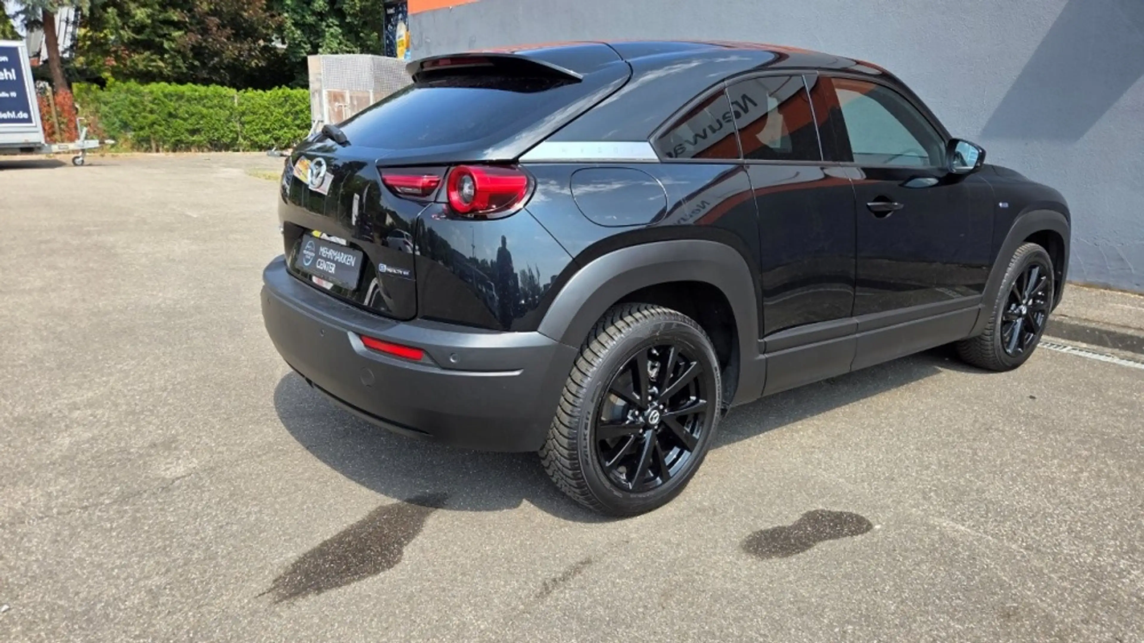 Mazda MX-30 e-Skyactiv Advantage — photo 4