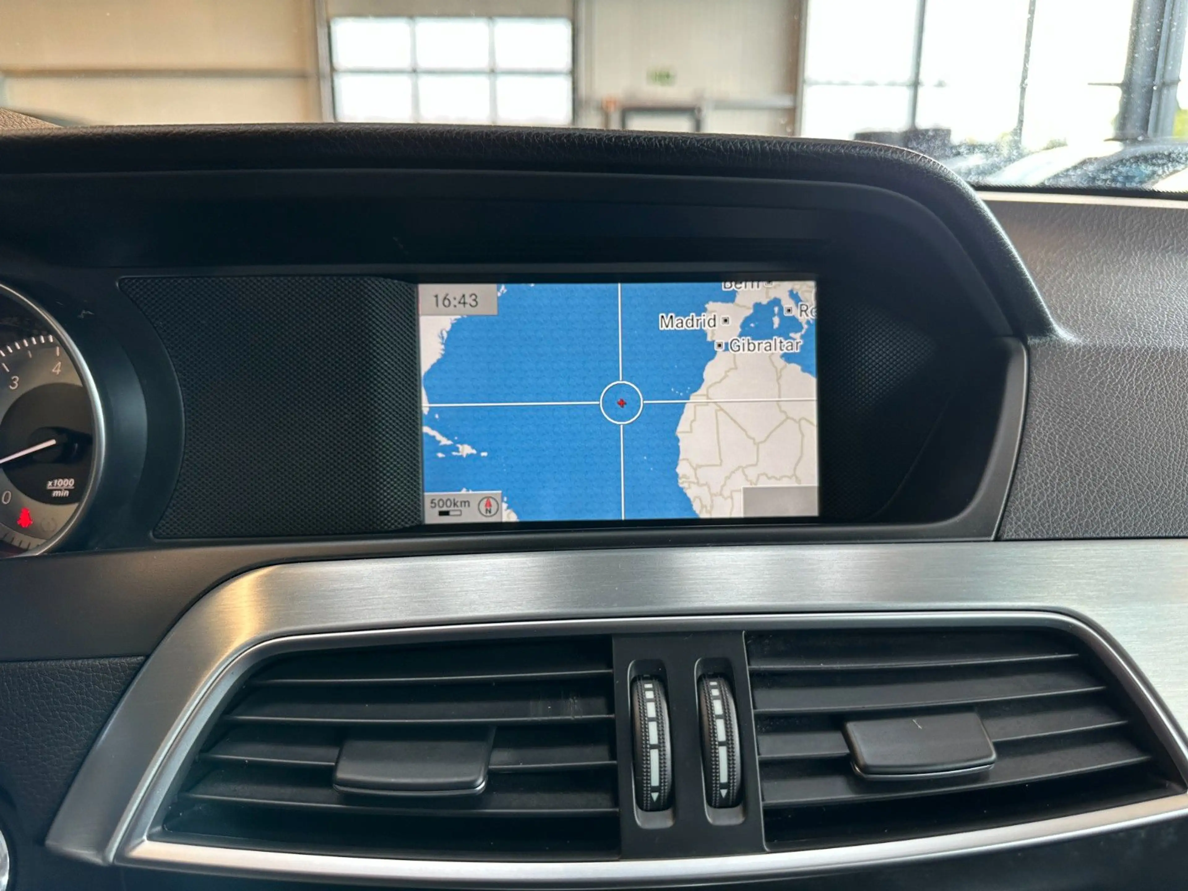 Mercedes-Benz C 250 *MEMORY*HarmanKardon*2-ZONEN*NAV*SPORT* — photo 14