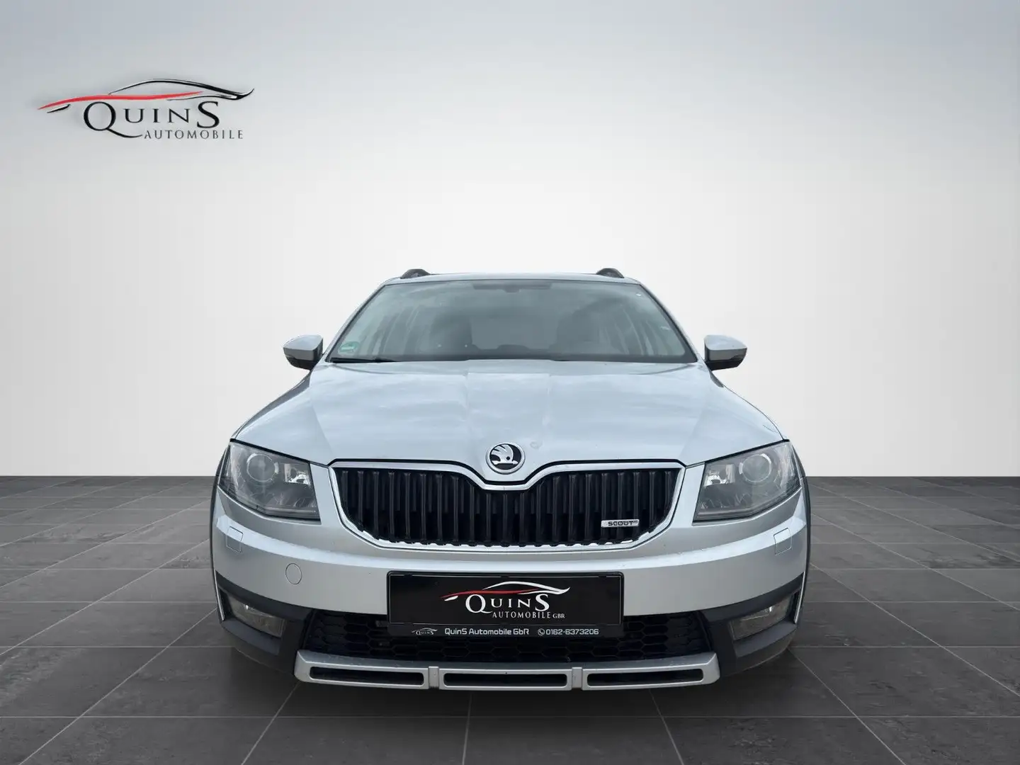 Skoda Octavia Combi Scout 4x4  PDC AC AHK Silber - 2