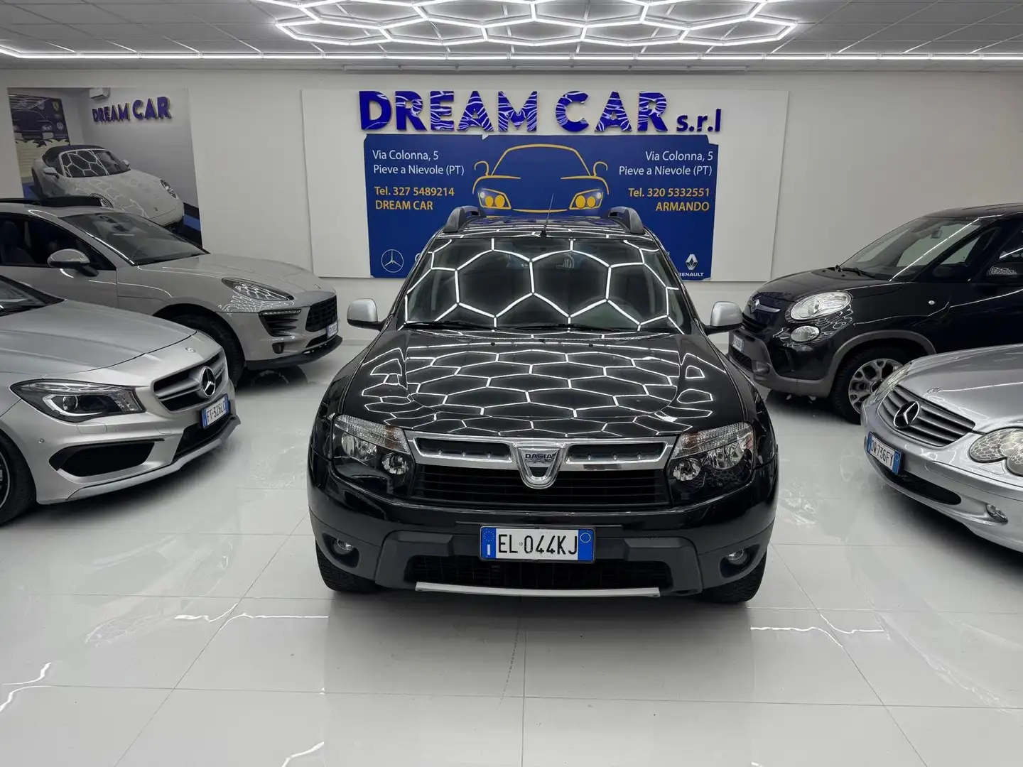 Dacia Duster Duster I 2010 1.6 Laureate 4x4 110cv Zwart - 2