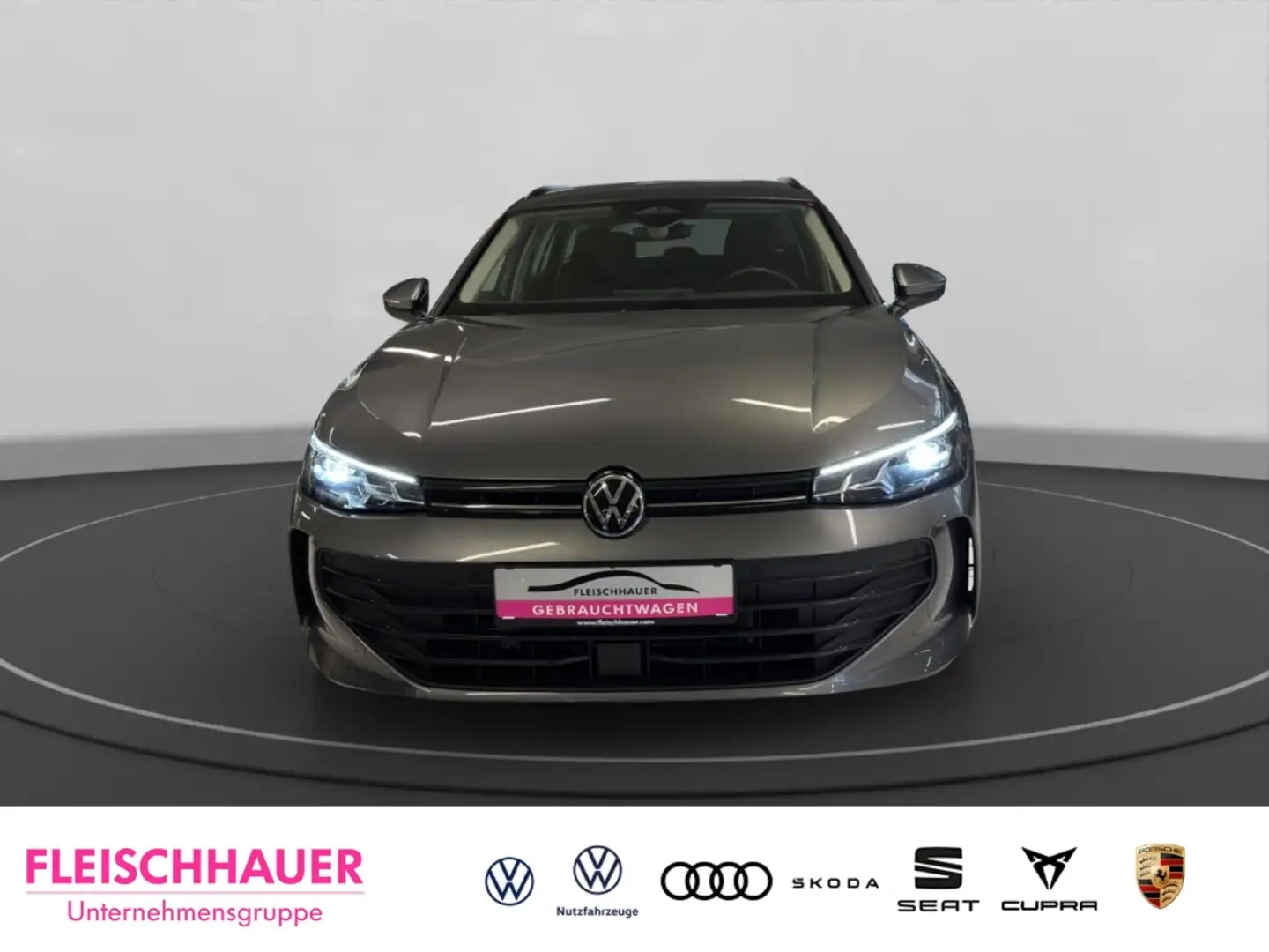 Volkswagen Passat Variant 1.5 eTSI DSG+LED+17''+Kamera+App-connect Grau - 2