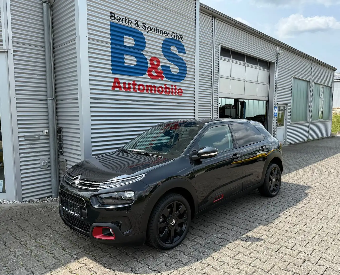 Citroen C4 Cactus Shine Schwarz - 1