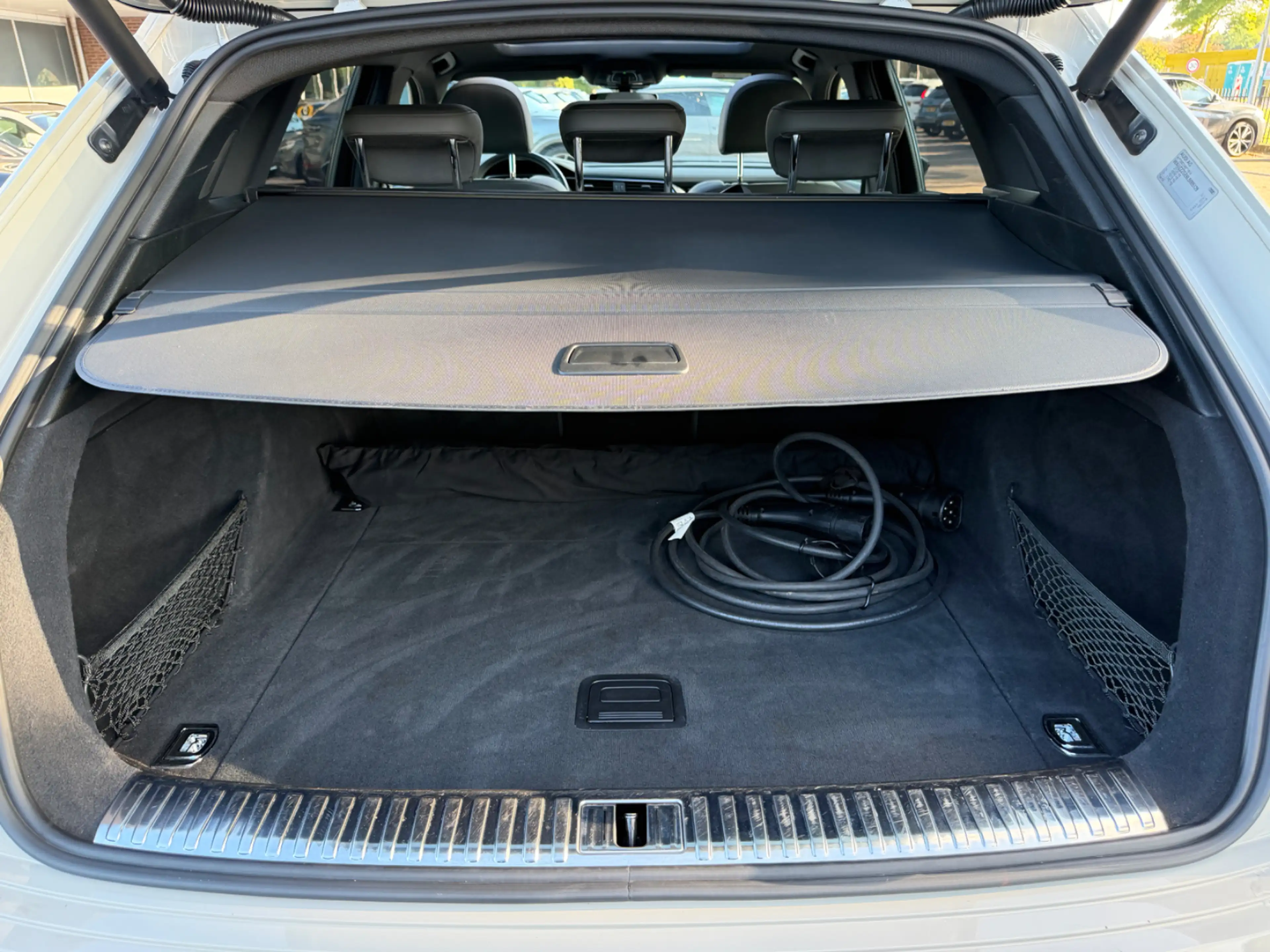 Audi e-tron e-tron 55 quattro advanced 95 kWh / SoH 93% / Pano — photo 12