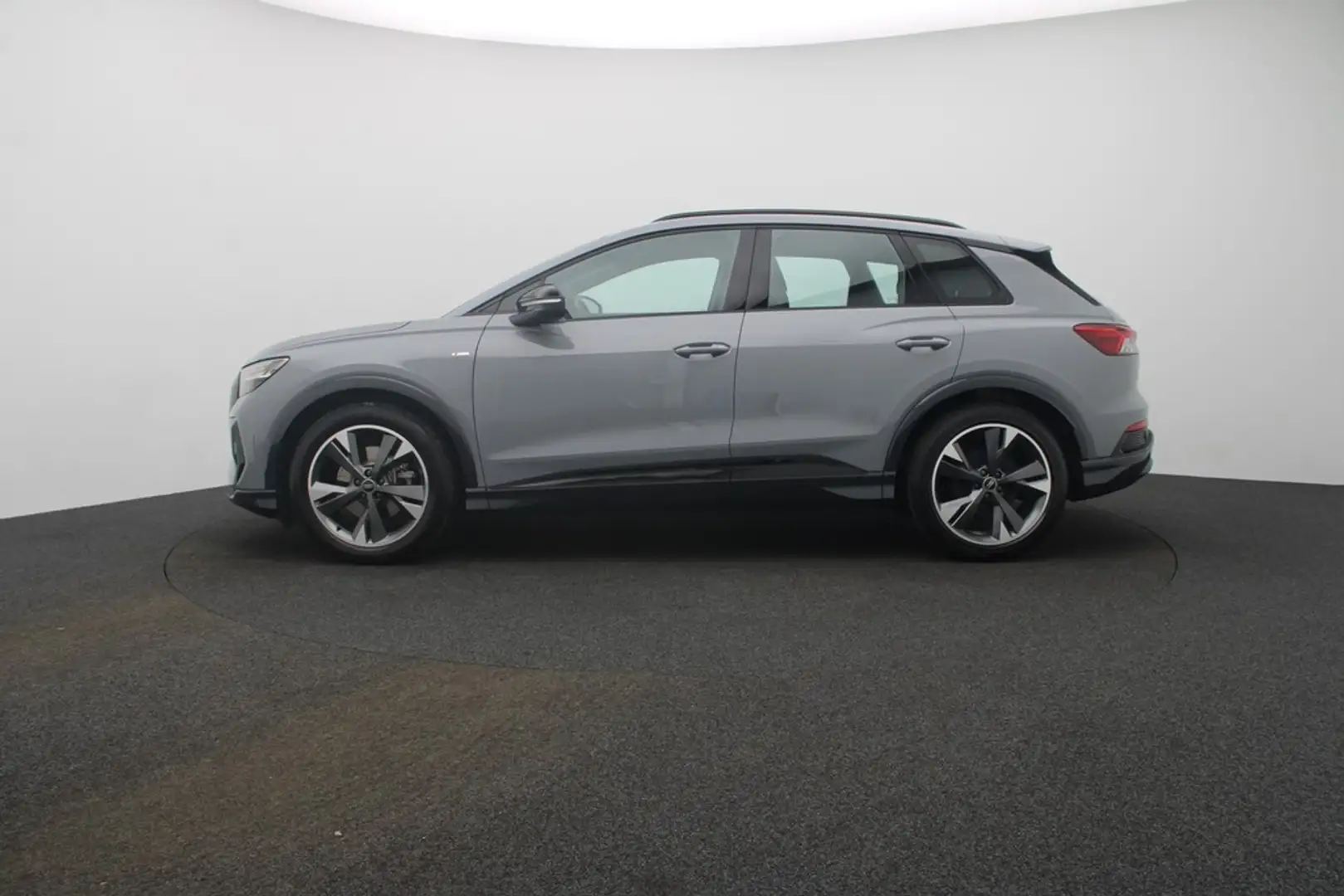 Audi Q4 e-tron 35 . Virt.Cockpit LED Navi Gris - 2