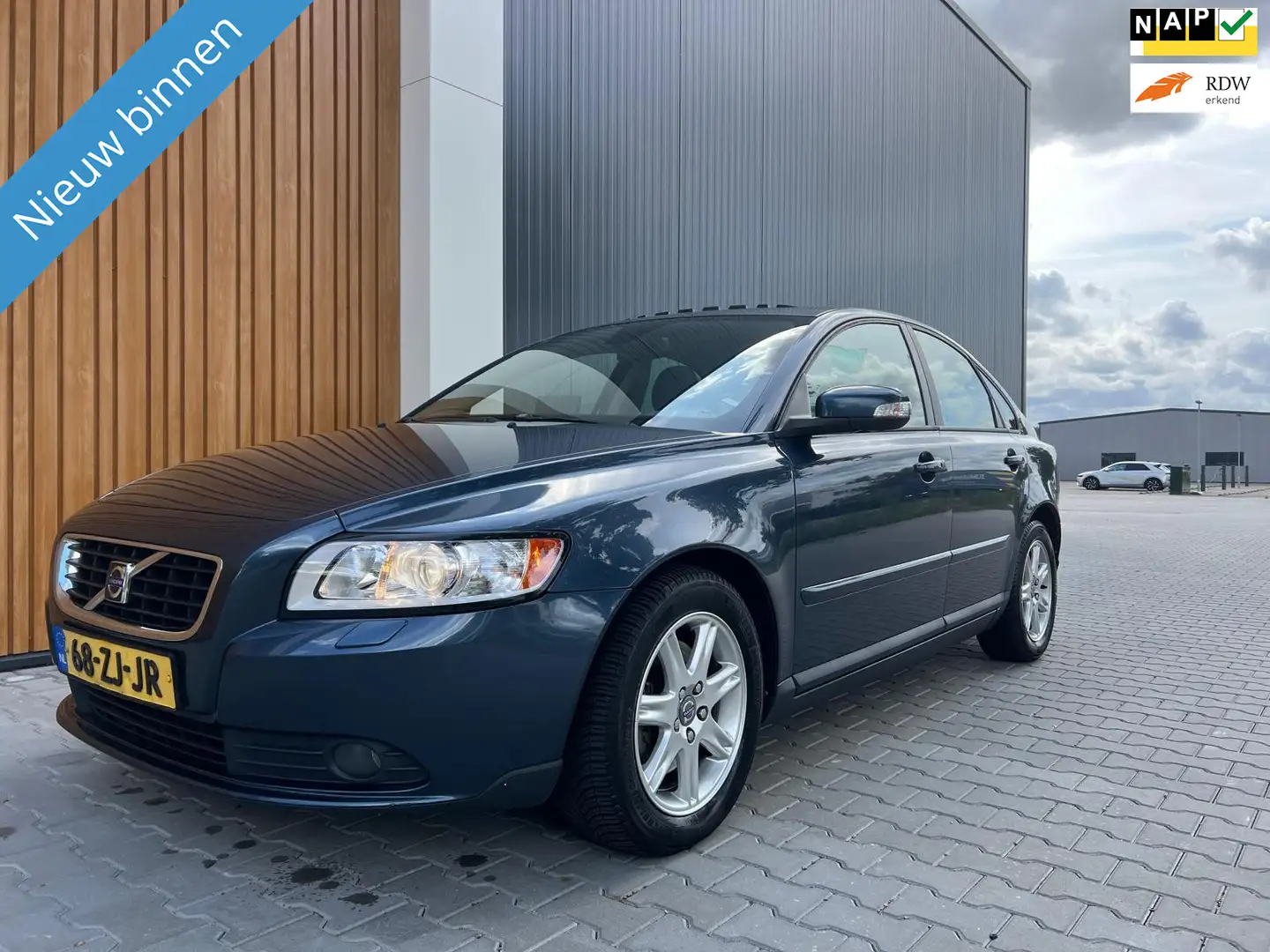Volvo S40 2.0D Edition II|Bj08|Airco|Navi|Leder|Lmv Blauw - 1