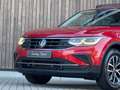 Volkswagen Tiguan 1.4 TSI eHybrid Highline |Pano|Trekhaak| Rood - thumbnail 4