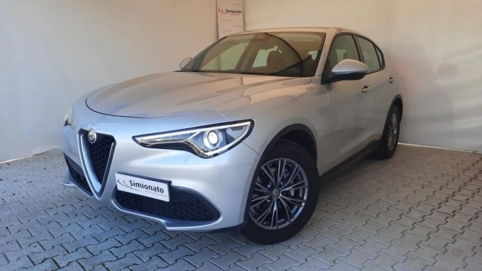 Alfa Romeo Stelvio 2.2 Turbodiesel 160 CV AT8 RWD Grigio - 1