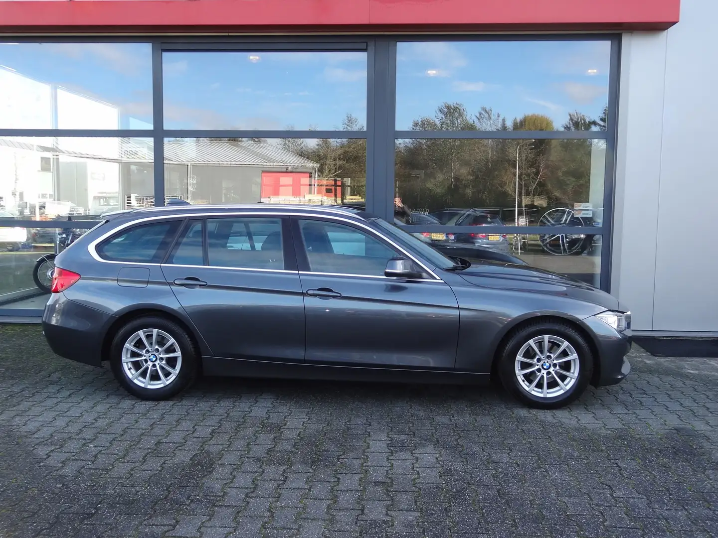 BMW 320 3-serie Touring 320i Executive | NL AUTO | TREKHAA Gris - 2