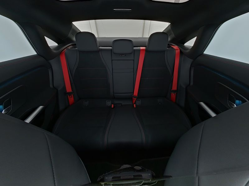 Mercedes-Benz CLA 250 + AMG-Sport-Plus/Super/AHK/Night/Distr/19 — photo 10