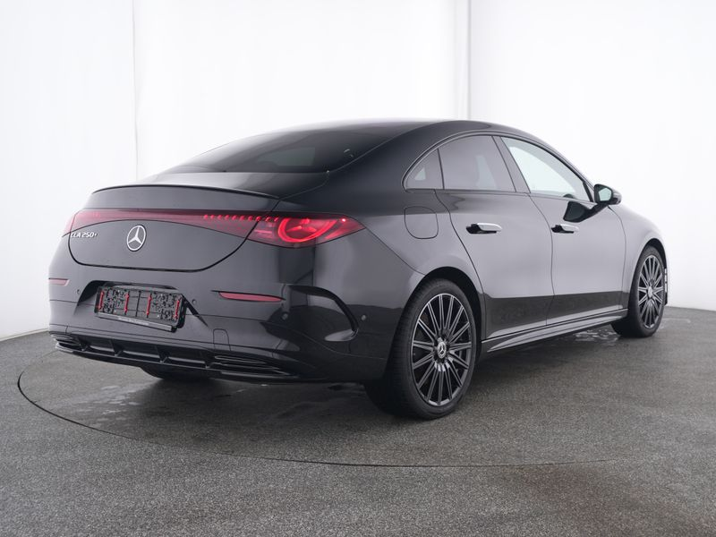Mercedes-Benz CLA 250 + AMG-Sport-Plus/Super/AHK/Night/Distr/19 — photo 3