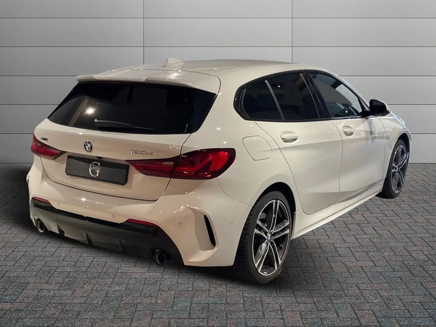 BMW 120 D XDRIVE MSPORT Weiß - 2