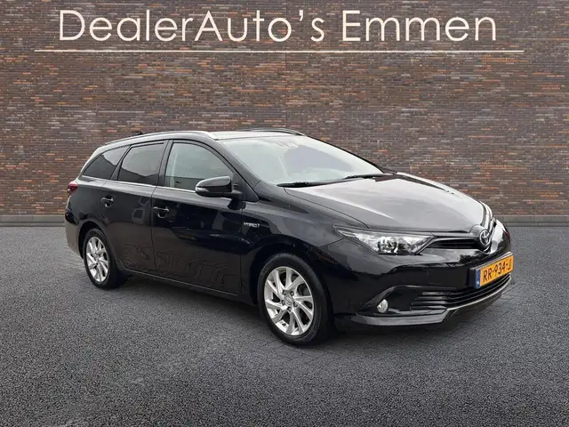 Toyota Auris Touring Sports 1.8 Hybrid ECC PANODAK LMV NAVI CAM