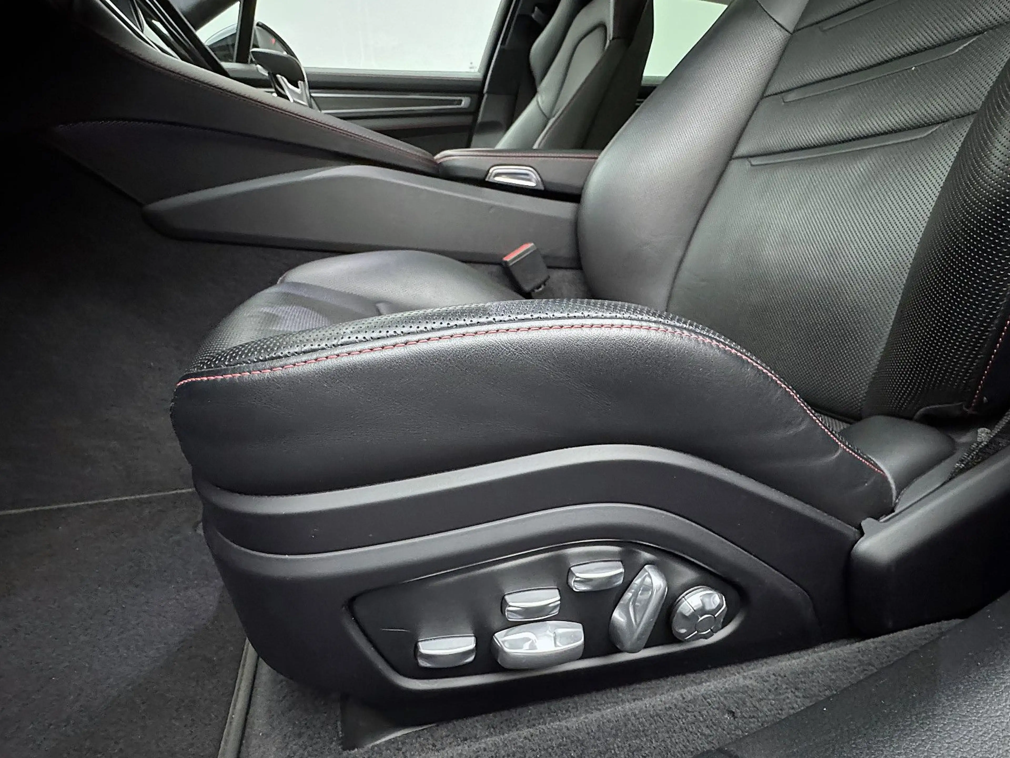 Porsche Panamera Sport Turismo GTS HGP Stage 2*Pano*KAM* — photo 5