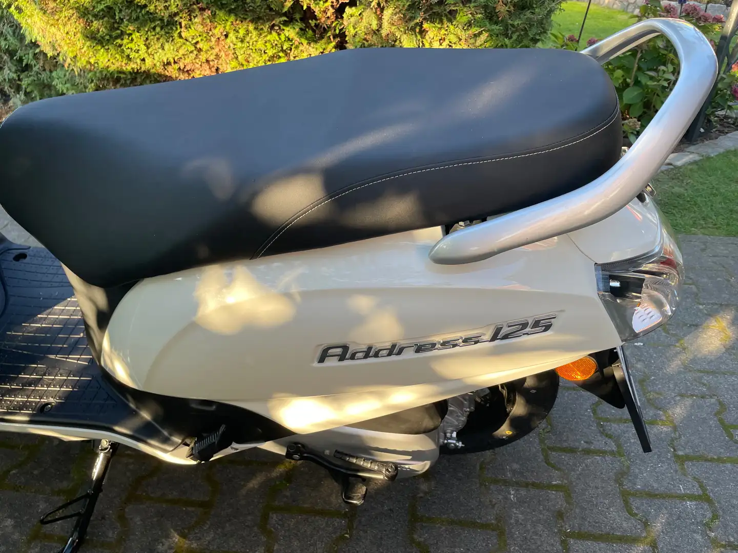 Suzuki Address 125 Blanc - 2