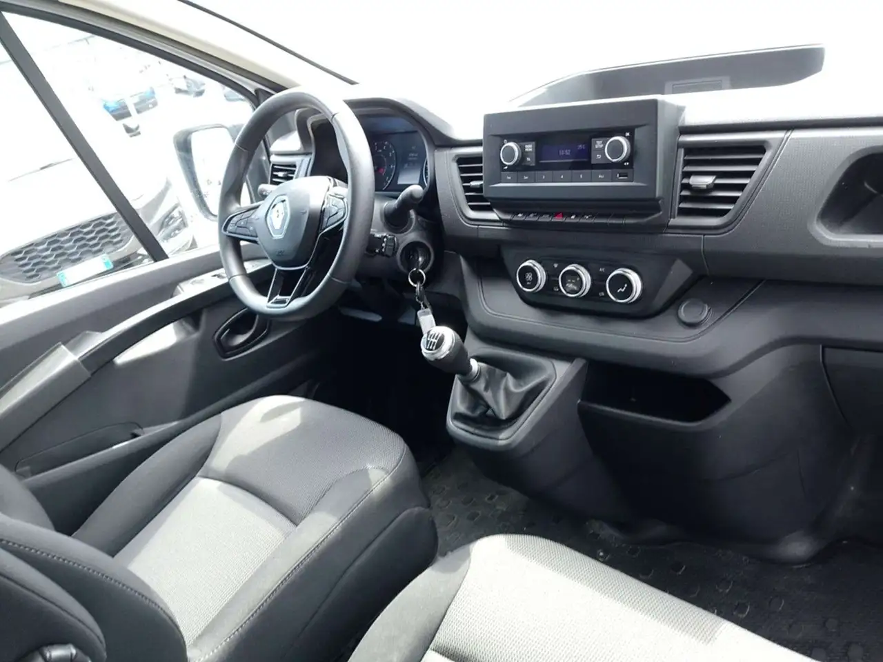Renault Trafic T27 2.0 dCi 150CV PC-TN Furgone St, миниатюра 15