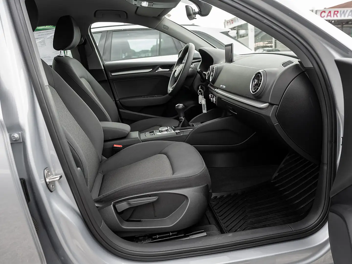 Audi A3 Limousine 1.0 TFSI Alu Xenon Klima Argent - 2