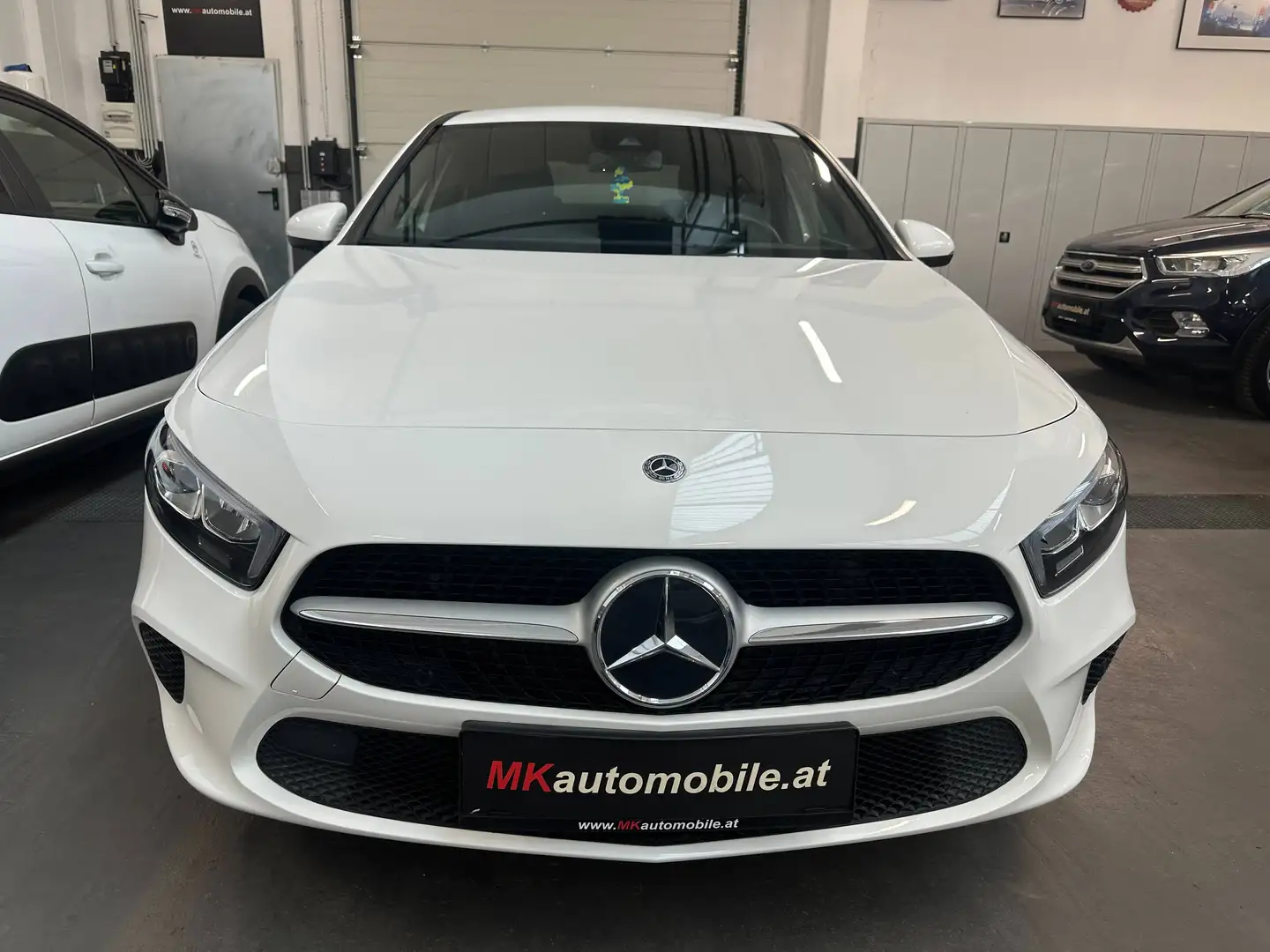 Mercedes-Benz A 180 LIMUSINE  STYLE AUTOMATIK 1.BESITZ NUR 79.500 KM Weiß - 2