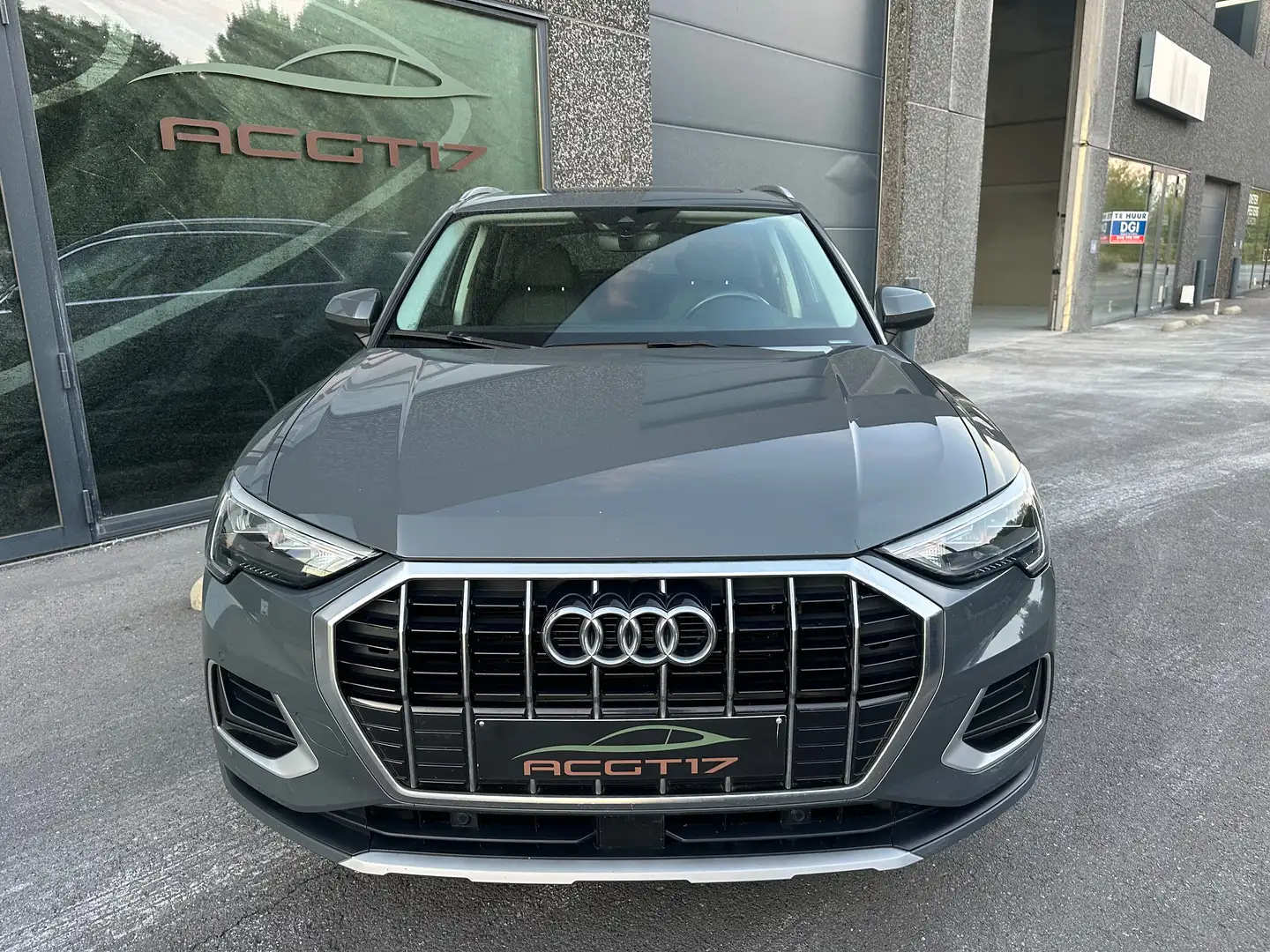 Audi Q3 Q3 35 TDi Business Edition S tronic Full option Gris - 2