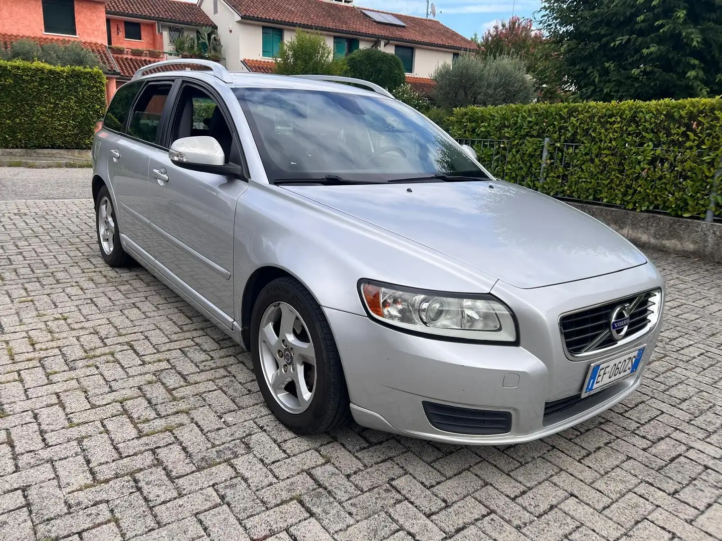 Volvo V50 V50 1.6 d2 R-design 115cv Plateado - 1