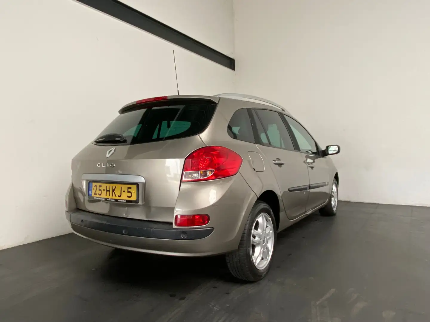 Renault Clio Estate 1.6-16V Dynamique Beige - 2
