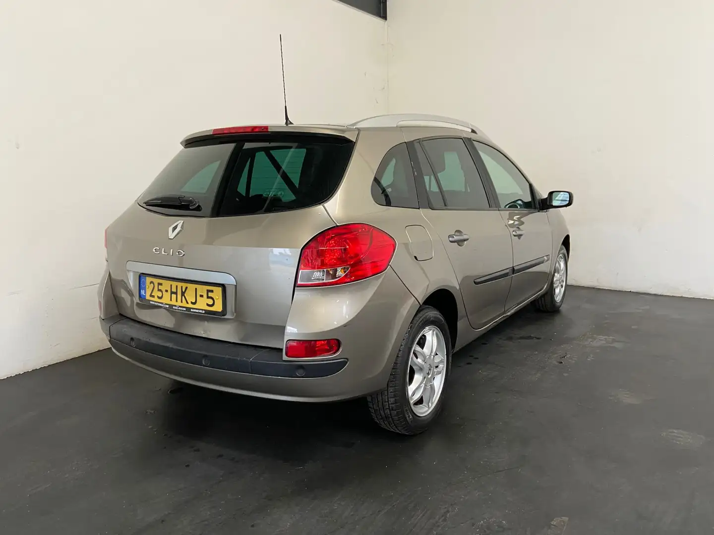 Renault Clio Estate 1.6-16V Dynamique APK 11-2026! Nieuwe APK!! Beige - 2