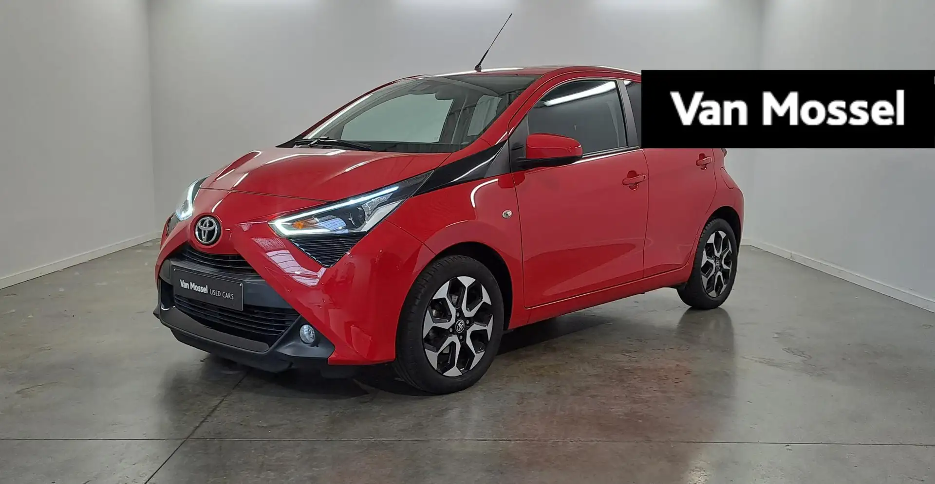 Toyota Aygo 1.0 VVT-i x-play II M/M Rot - 1