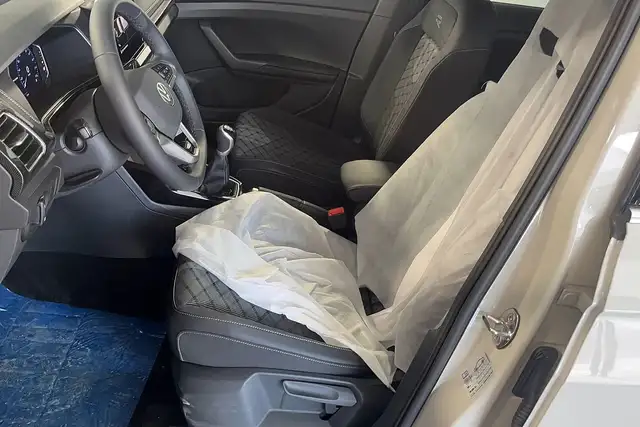 Volkswagen T-Cross view 11