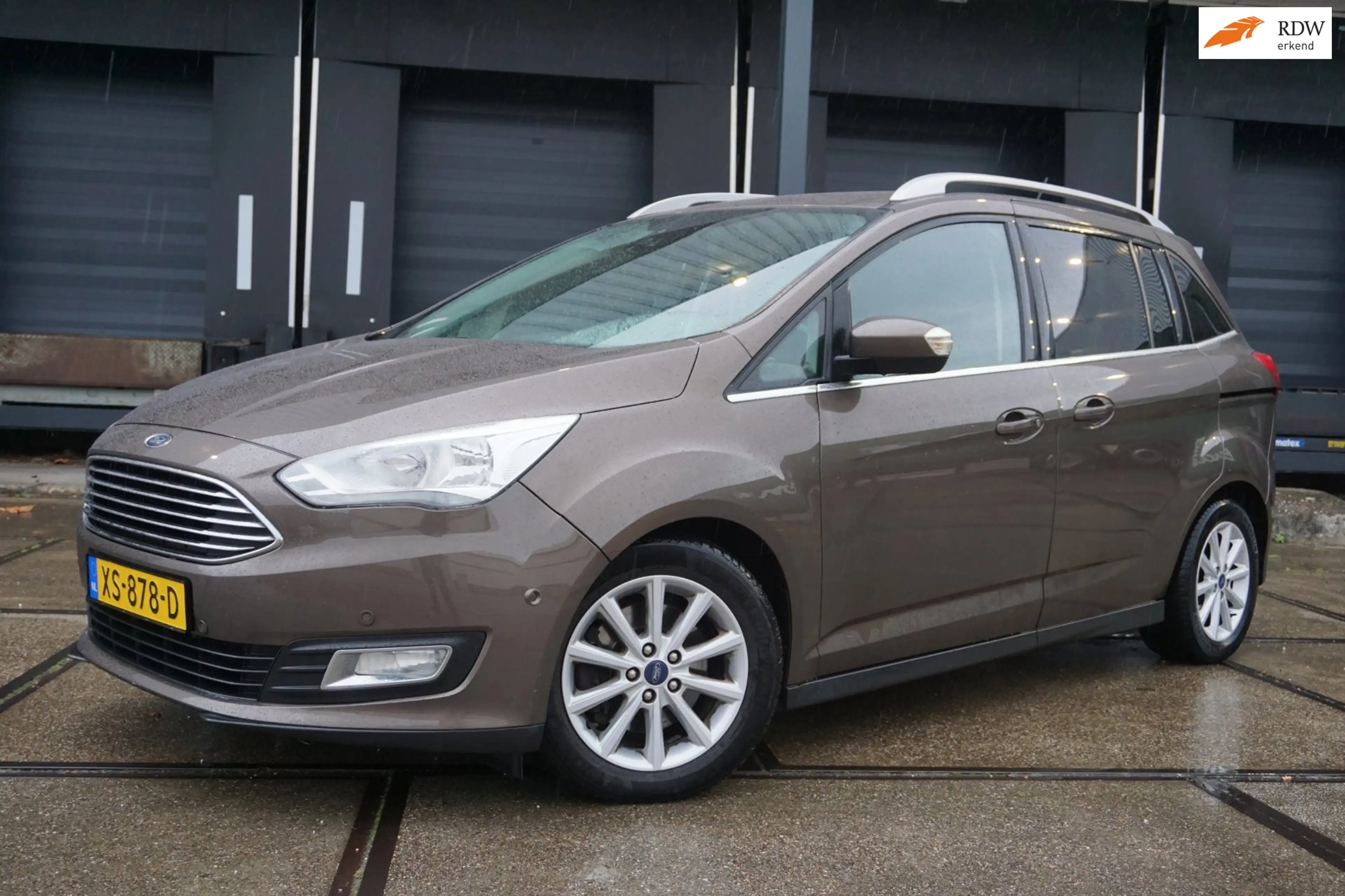Ford Grand C-Max 1.0 Titanium 7p. *tik in de motor*