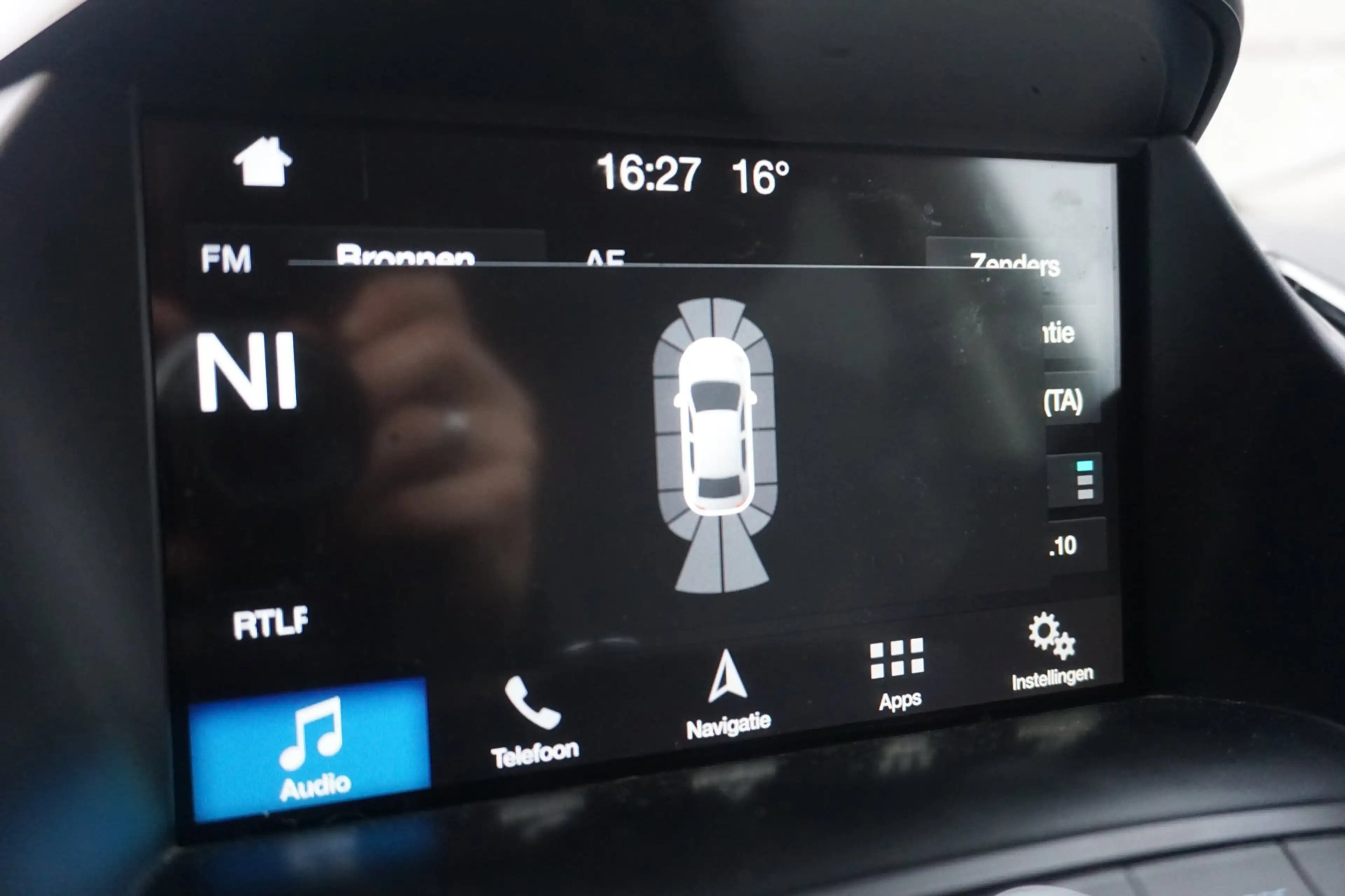 Ford Grand C-Max 1.0 Titanium 7p. *tik in de motor* — photo 12